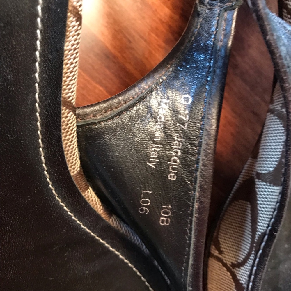Coach Sandals - Picture 2 of 4